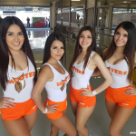 Chica Hooters